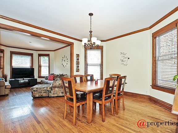 Living Room / Dining Room