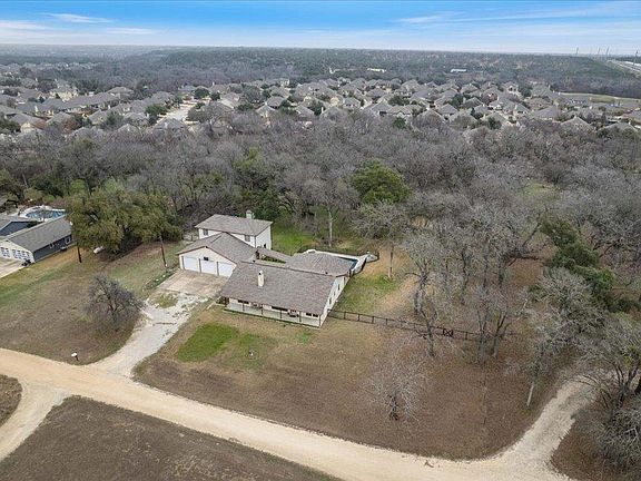 5th image of 5014 Little Valley Rd