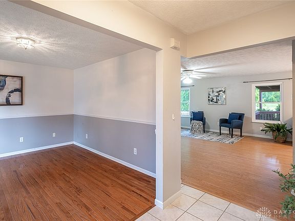 5th image of 6227 Autumn Meadows Dr
