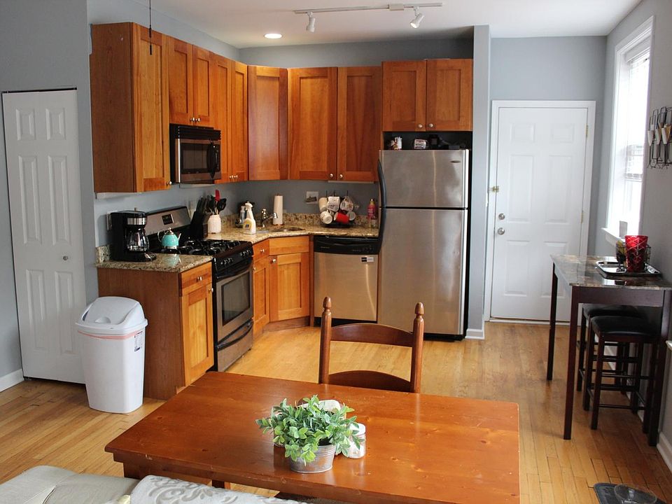 Living / Kitchen Area
