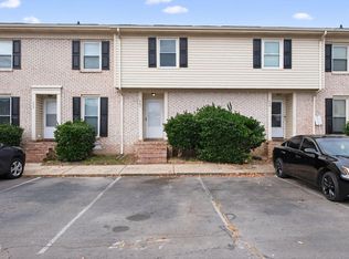 407 Kirkcaldy Ct, Fayetteville, NC 28314