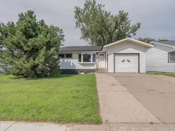 502 W Ingals Ave, Bismarck, ND 58504