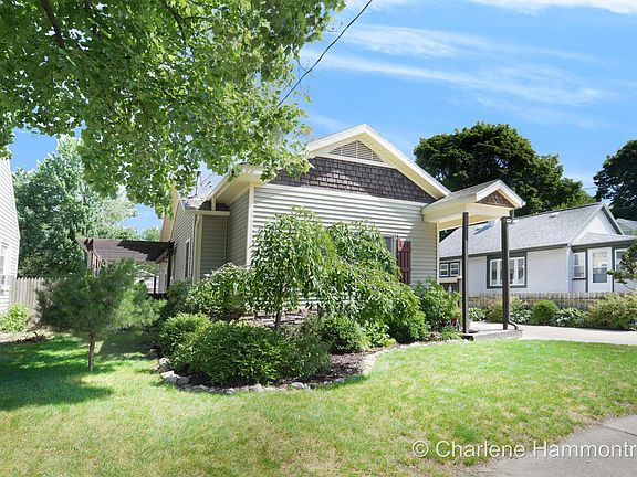 3rd image of 307 Janet St SE