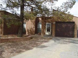 416 N Resler Dr, El Paso, TX 79912