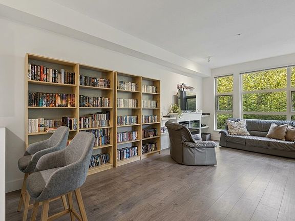 2nd image of 3602 Aldercrest Dr #318