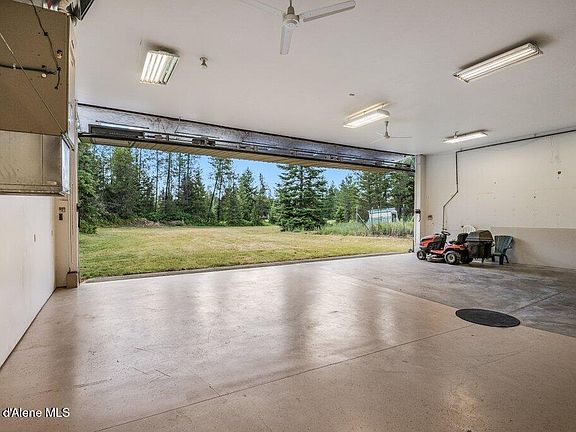 3rd image of 5525 W Coeur D Alene Dr