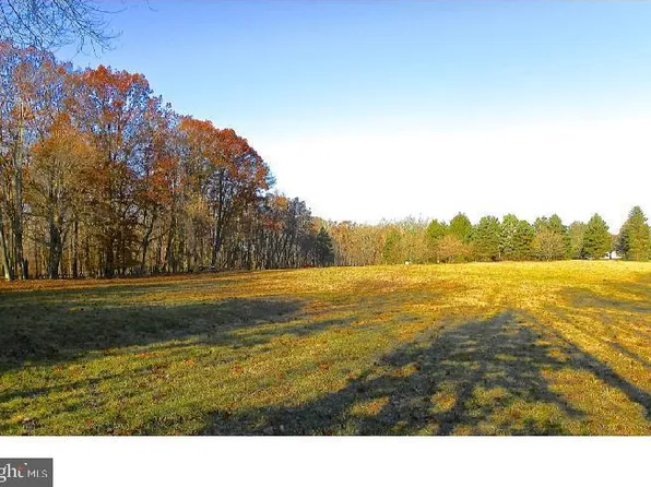 1025 Creamery Rd, Newtown, PA 18940