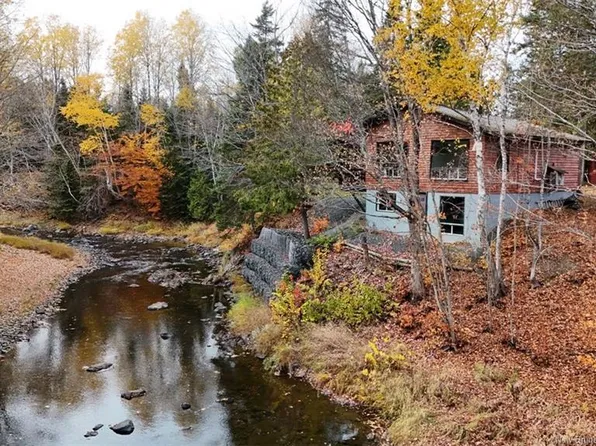 3075 Middle River Rd, Bathurst, NB E2A 6Y3