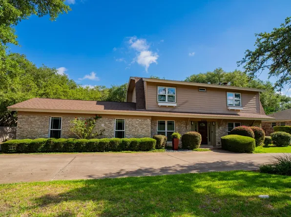 8806 Balcones Club Dr, Austin, TX 78750