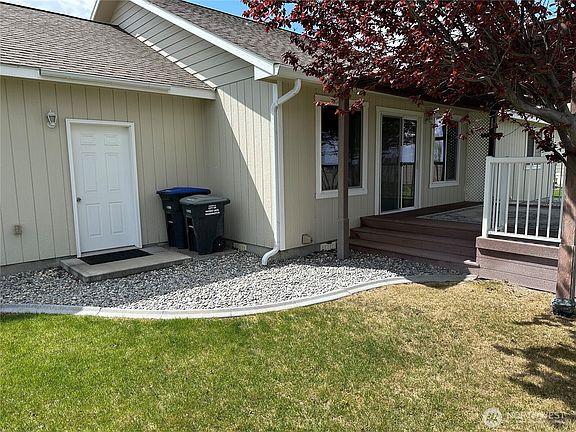 5th image of 807 Westshore Drive NE #H25
