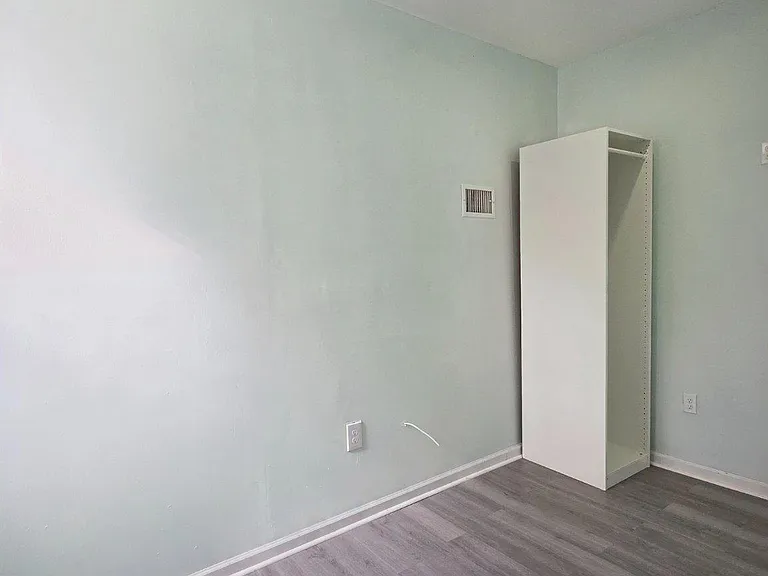 1864 N Uber St — Photo 22