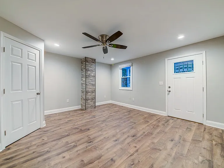 33 Southern Ave — Photo 16