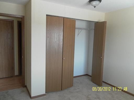4th image of 957 Charlela Ln
