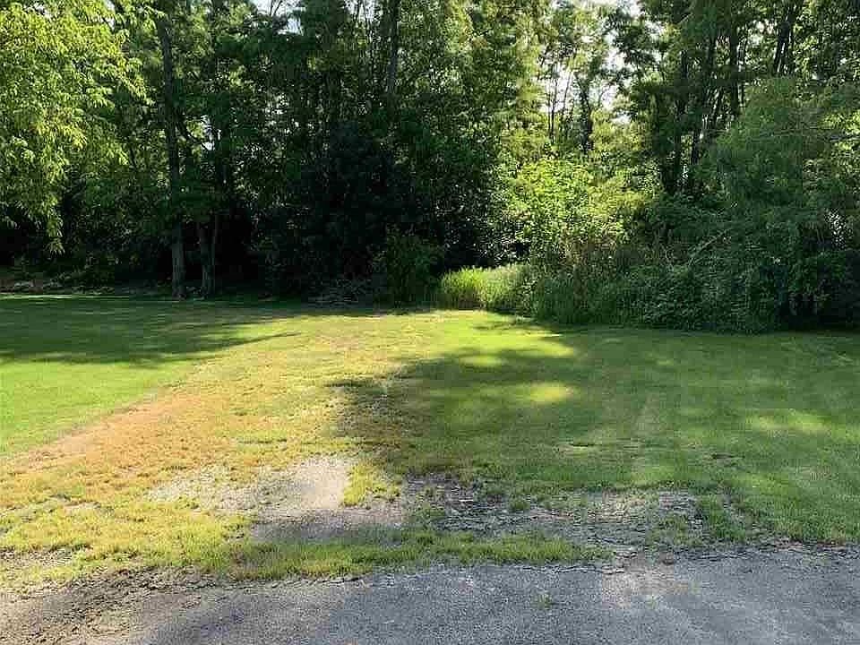 1st image of 1 Country Ln