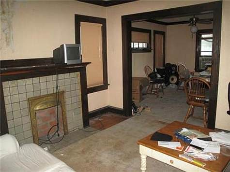 2nd image of 5602 Olive St