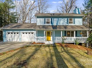 10 Canterbury Dr, Arden, NC 28704