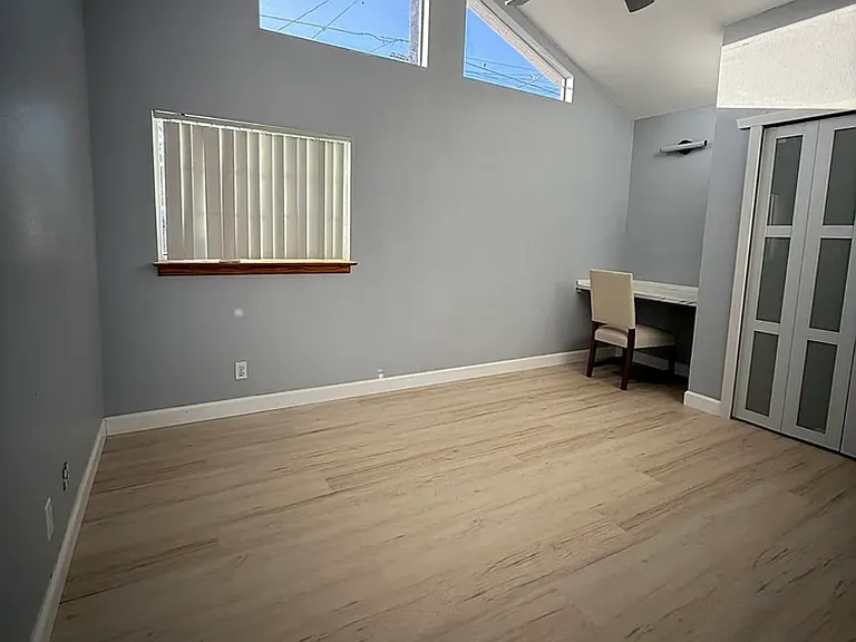 390 S Crest Rd — Photo 11