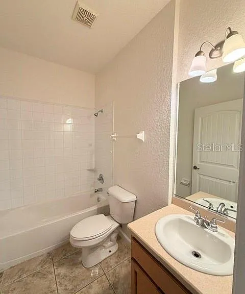 2935 NE 7th St #310 — Photo 24