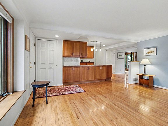 5th image of 2153 Independence Blvd