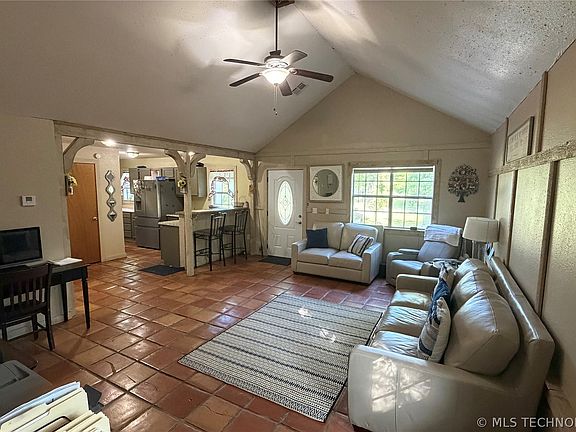 4th image of 82 N Timberlane Cove Rd