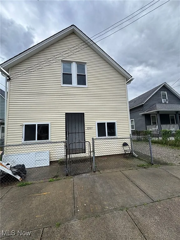 3207 W 44th St photo 1