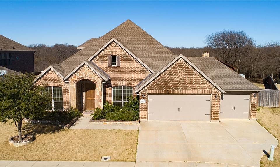1st image of 602 Bentley Ct