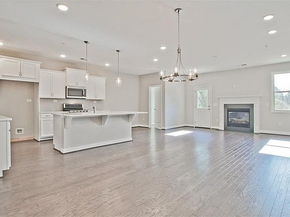 4th image of 305 Alday Ln Unit 68