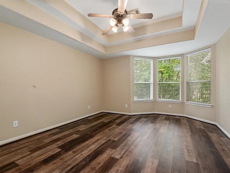 130 Zephyr Bend Pl — Photo 17