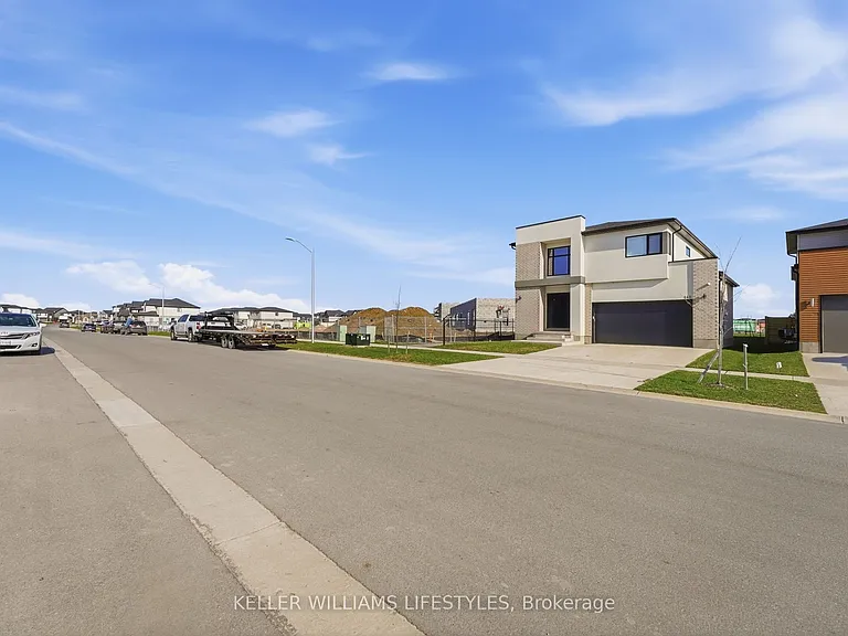 140 Crestview Dr — Photo 3