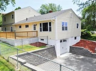 119 High St, North Andover, MA 01845
