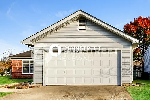 9611 Combs Ln Photo 1