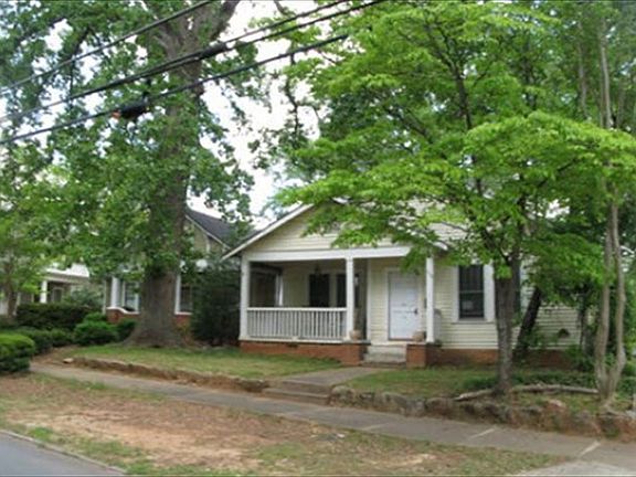 3rd image of 319 E College St