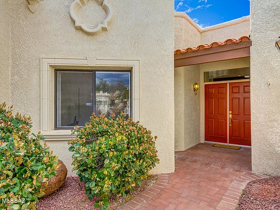 5th image of 9949 N Calle Loma Linda