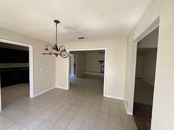 2nd image of 4117 Lantern Light Dr