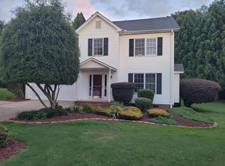 909 Cohen Ct, Greer, SC 29651