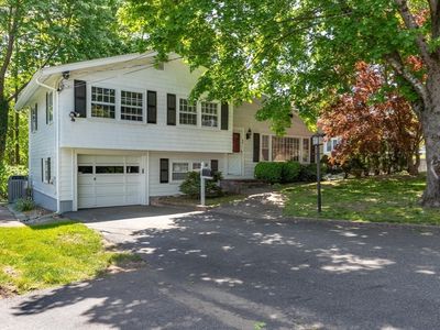 34 Ridgewood Rd, Westwood, MA, 02090