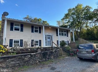 215 Loshes Run Rd, Duncannon, PA 17020