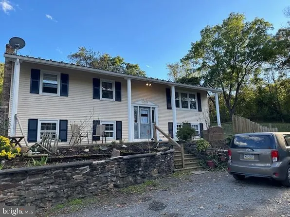 215 Loshes Run Rd, Duncannon, PA 17020