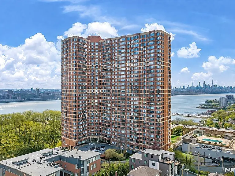 100 Old Palisade Rd #2201 — Photo 1