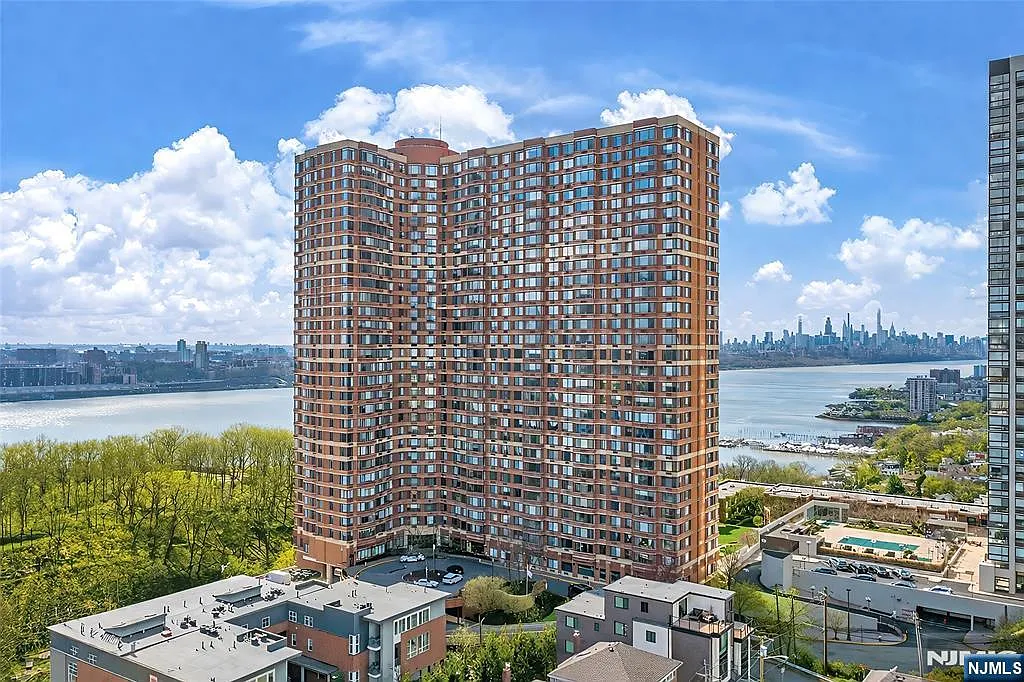 100 Old Palisade Rd APT 2311 photo 1