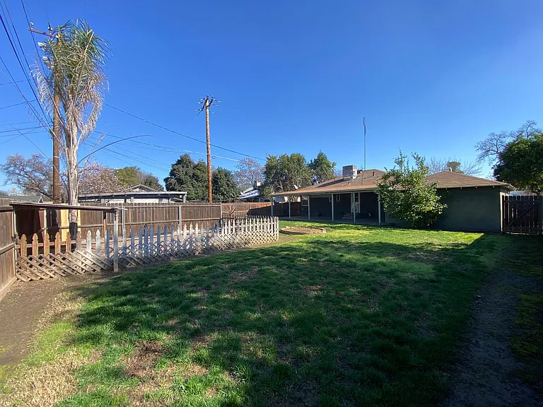 801 S Sowell St — Photo 22