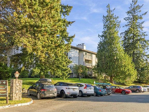 5th image of 69 Gorge Rd W #204