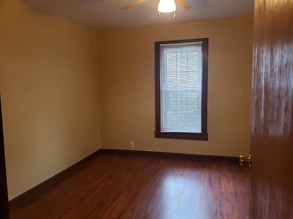 3rd image of 29 N Main St