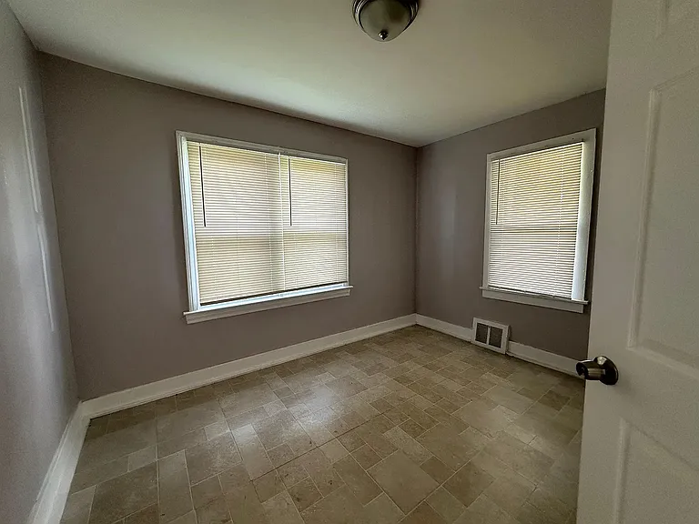 4167 Isabelle St — Photo 4