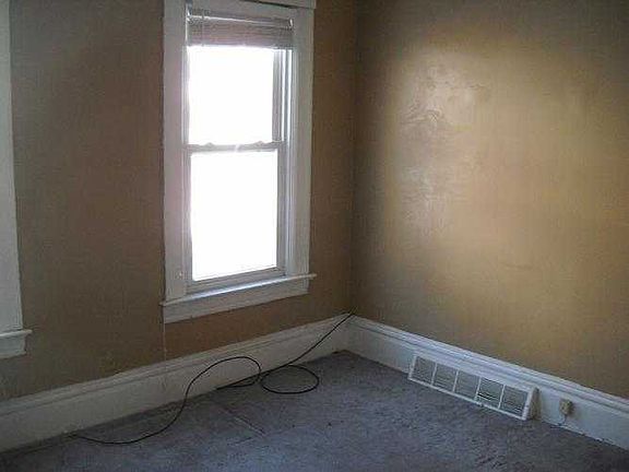 BEDROOM-2