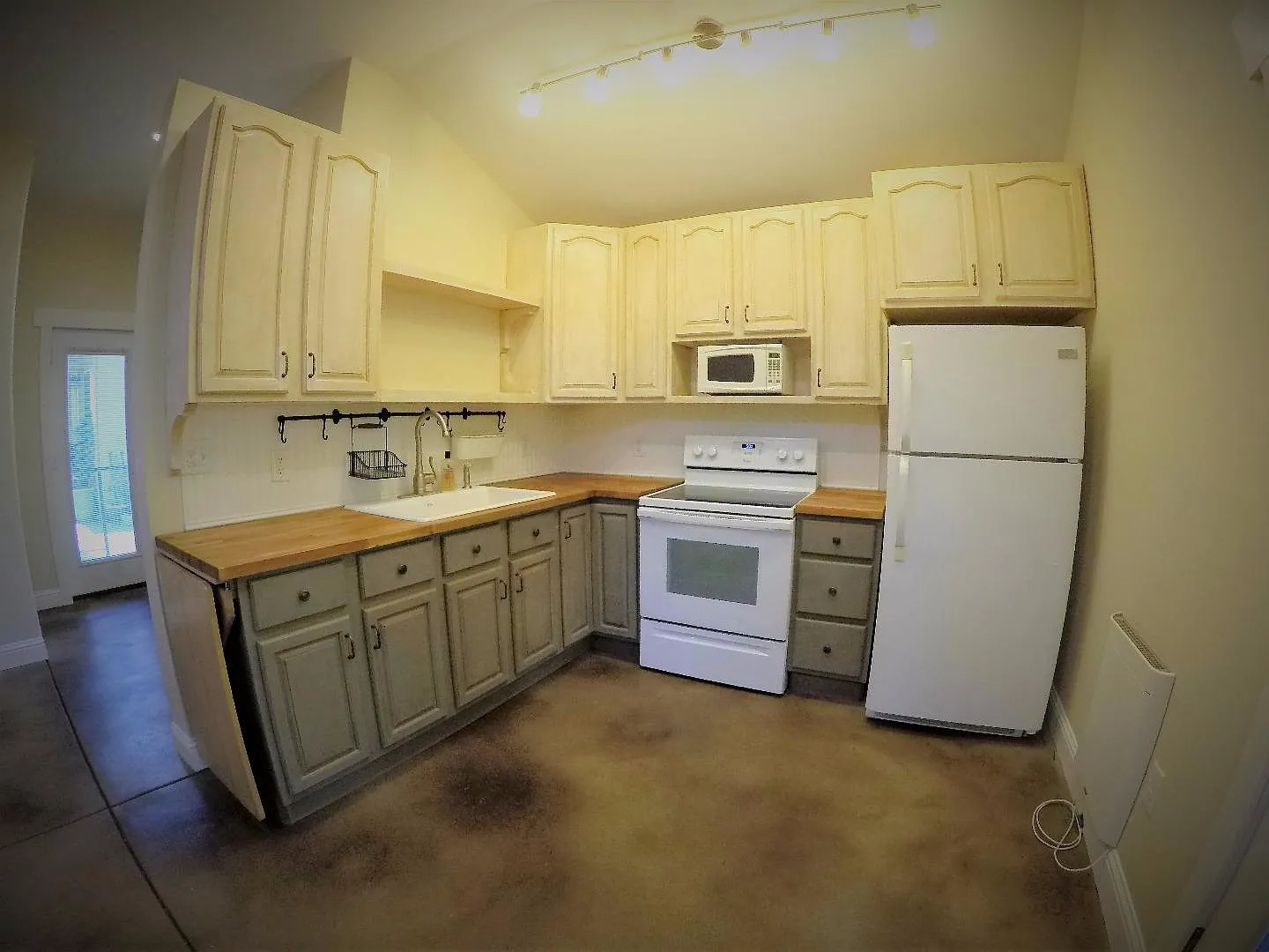 1212 Clark St photo 1