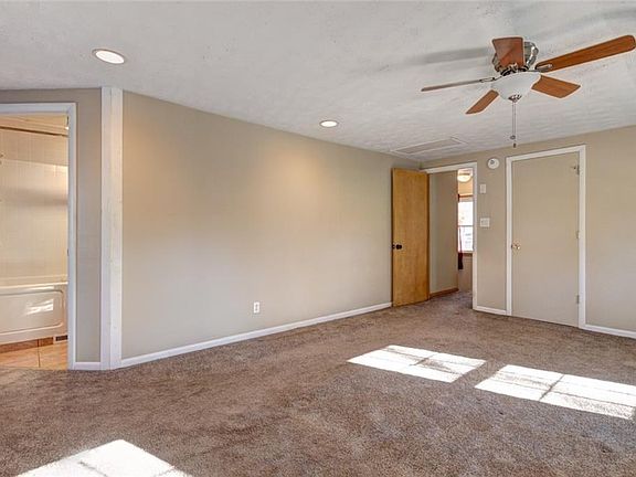 4th image of 763 N Elmwood Dr