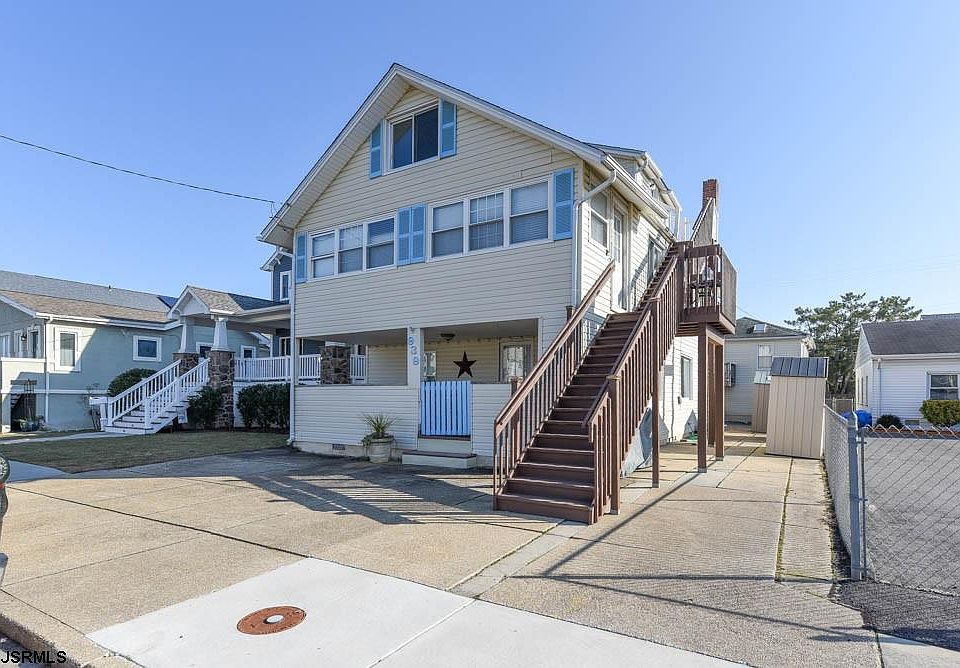 1st image of 939 Simpson Ave APT 3