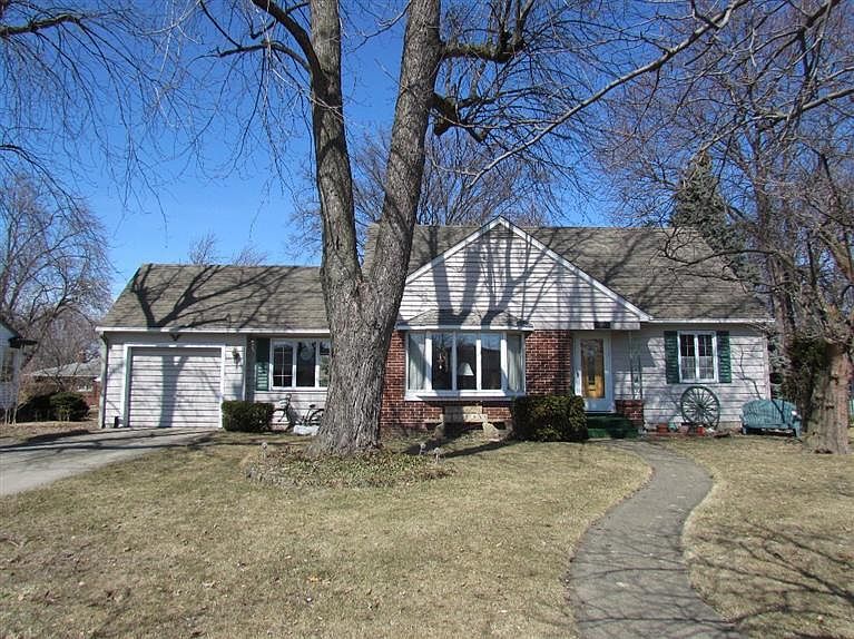 1st image of 3035 Garfield Ave