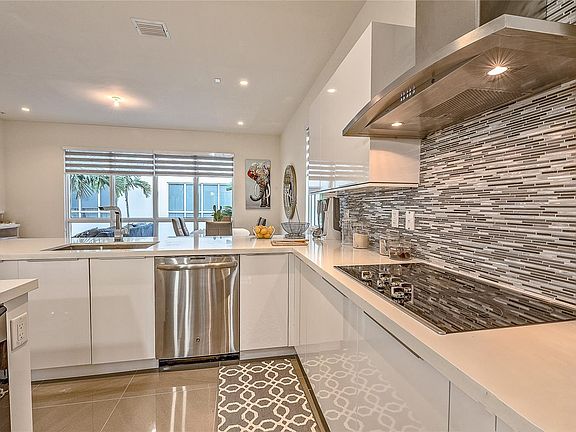 3rd image of 6611 NW 105th Ave #66111